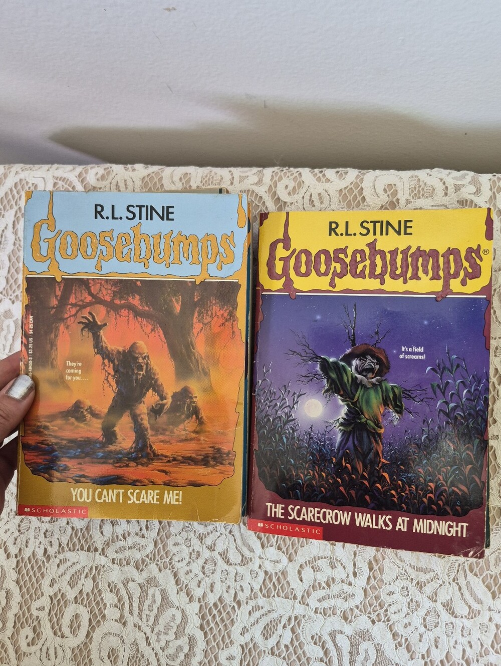 9 Goosebumps Books - Picture 7 of 12